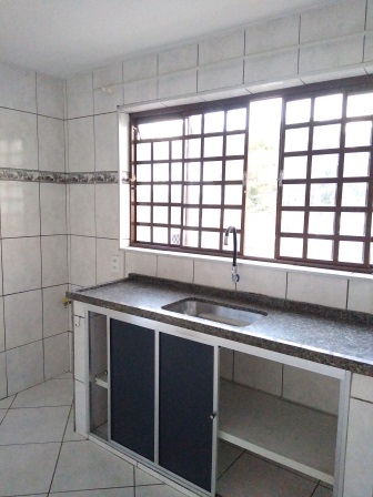 Casa à venda com 2 quartos, 135m² - Foto 2