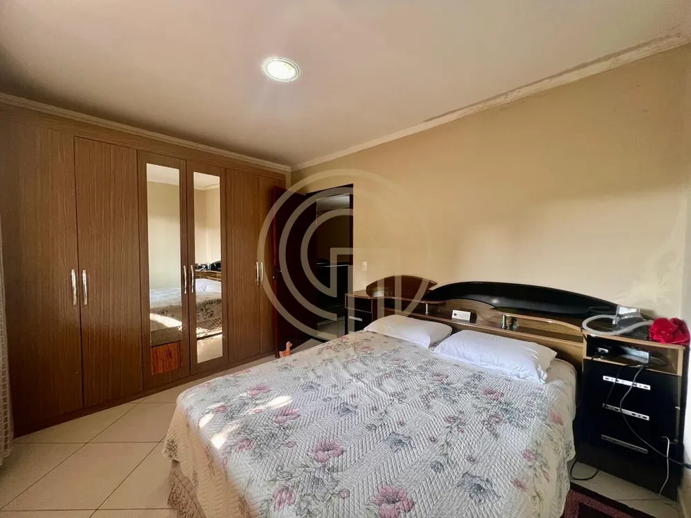 Casa, 6 quartos, 250 m² - Foto 8