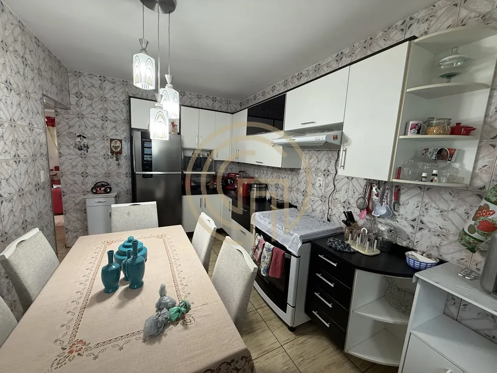 Casa, 5 quartos, 158 m² - Foto 2