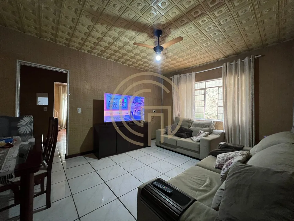 Casa, 6 quartos, 214 m² - Foto 1