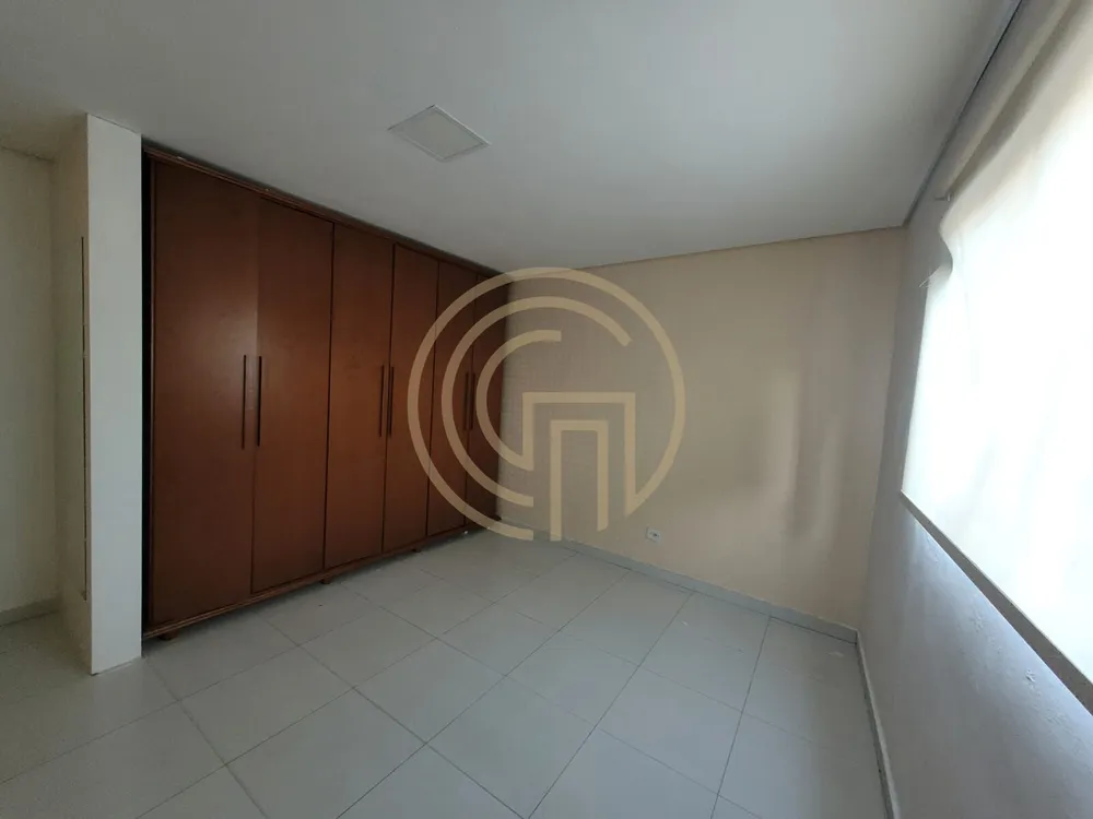 Casa, 6 quartos, 215 m² - Foto 2
