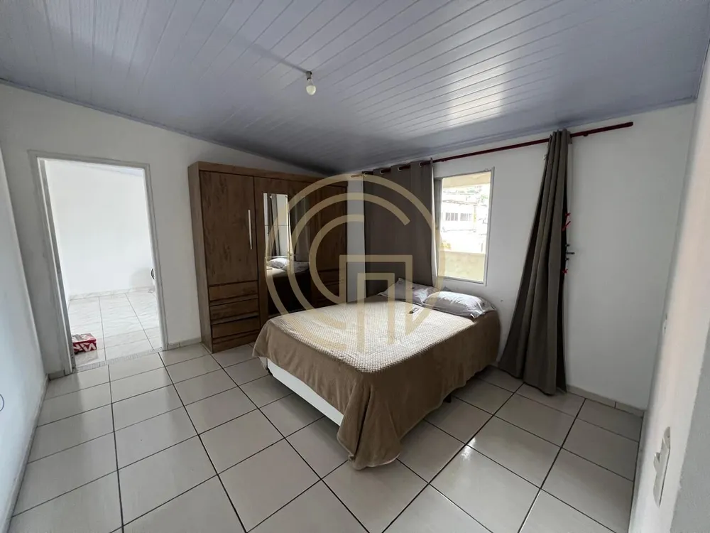 Casa, 6 quartos, 200 m² - Foto 4