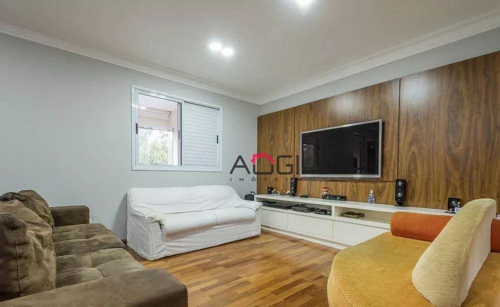 Apartamento à venda com 3 quartos, 154m² - Foto 2