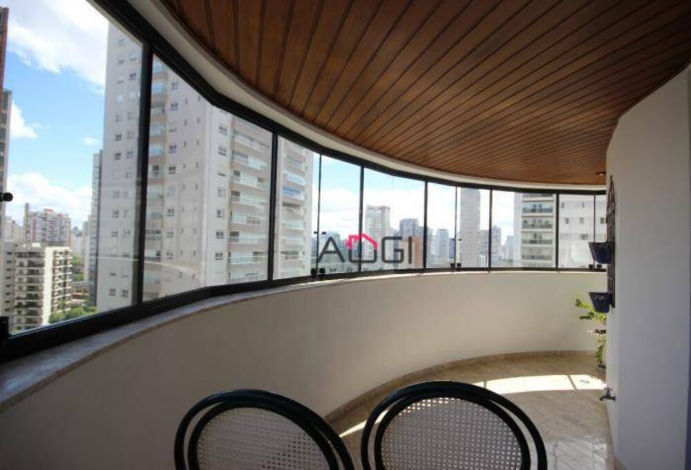 Apartamento, 3 quartos, 243 m² - Foto 1