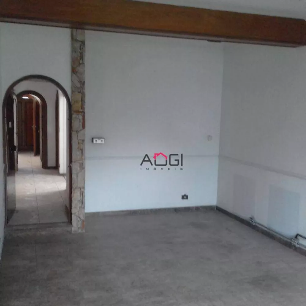 Casa, 7 quartos, 230 m² - Foto 1