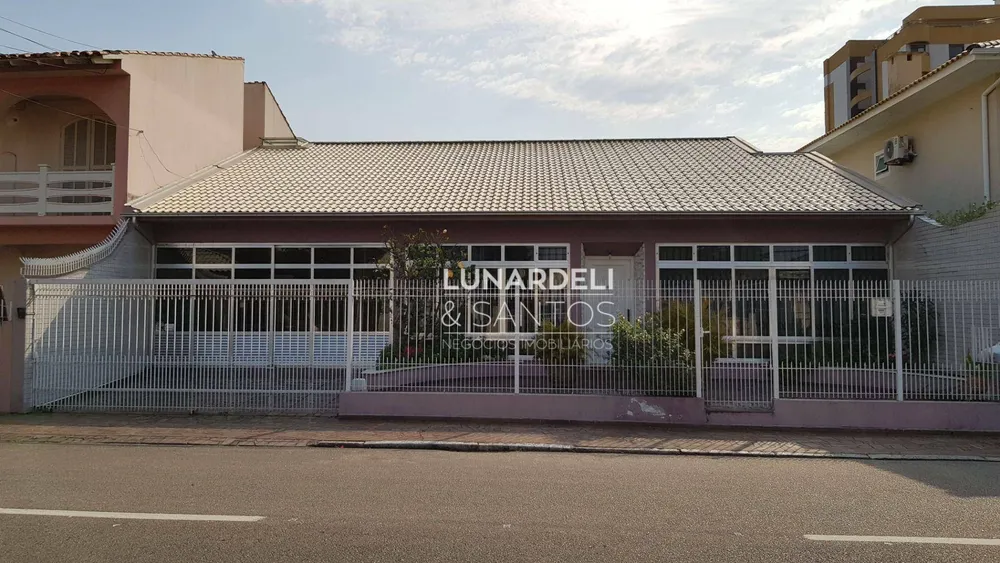 Casa, 5 quartos, 400 m² - Foto 1
