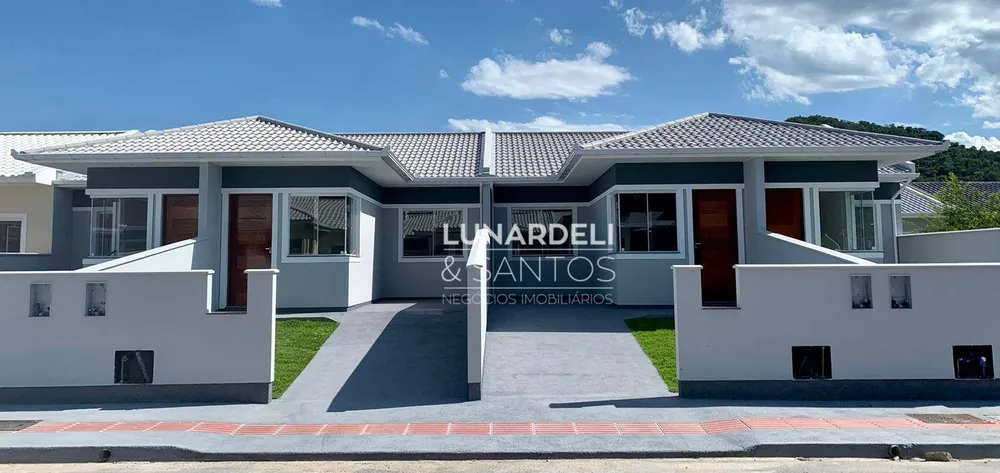 Casa, 2 quartos, 49 m² - Foto 1