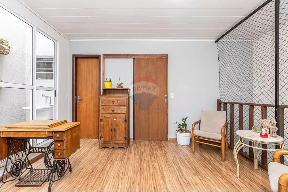 Sobrado à venda com 3 quartos, 180m² - Foto 2