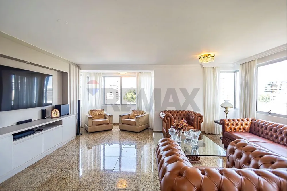 Apartamento, 3 quartos, 186 m² - Foto 1