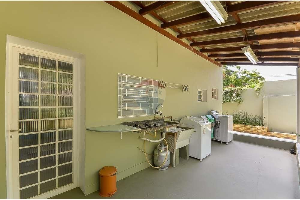 Prédio Inteiro à venda com 8 quartos, 216m² - Foto 16
