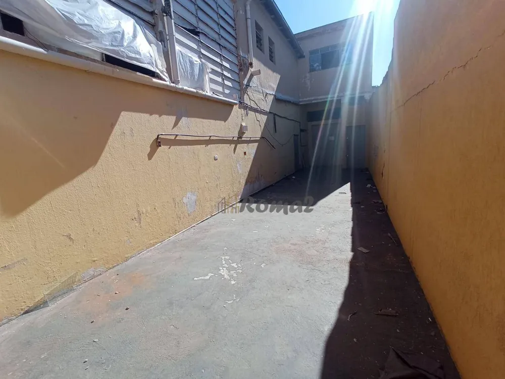 Depósito-Galpão, 845 m² - Foto 1