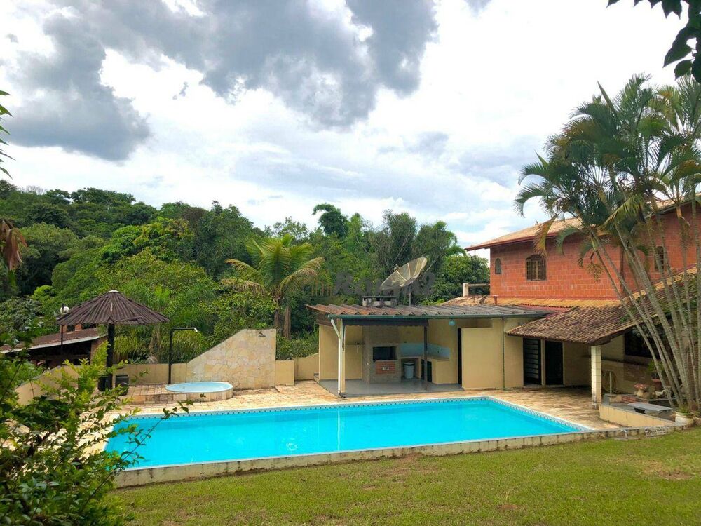 Sítio, 3 quartos, 2000 m² - Foto 1