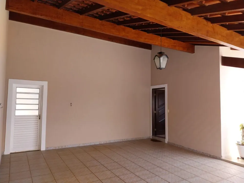 Casa, 3 quartos, 202 m² - Foto 1