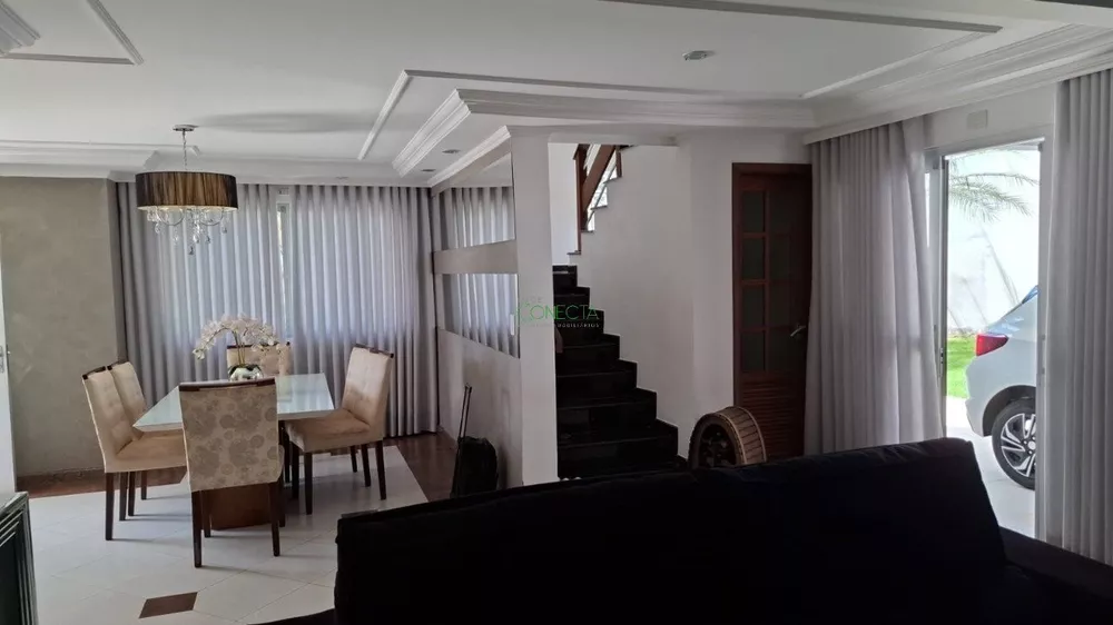 Casa, 4 quartos, 239 m² - Foto 2