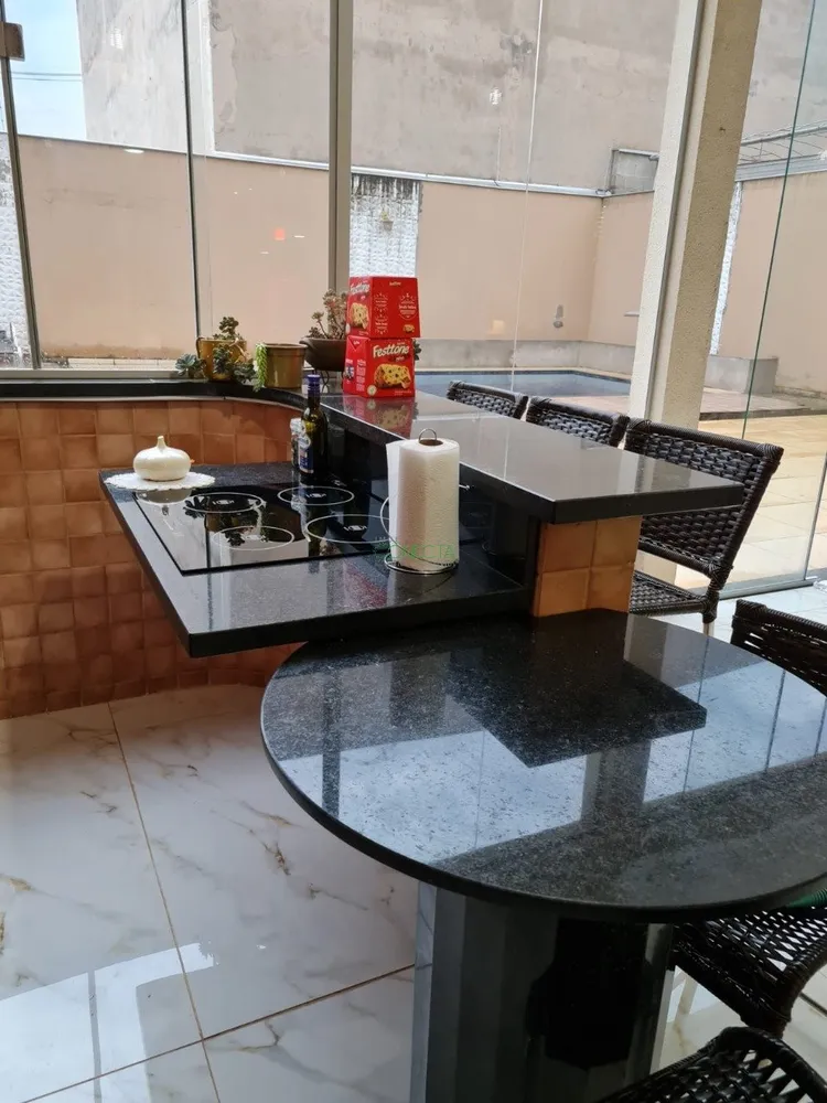 Casa, 3 quartos, 300 m² - Foto 4