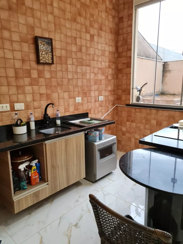Casa, 3 quartos, 300 m² - Foto 1