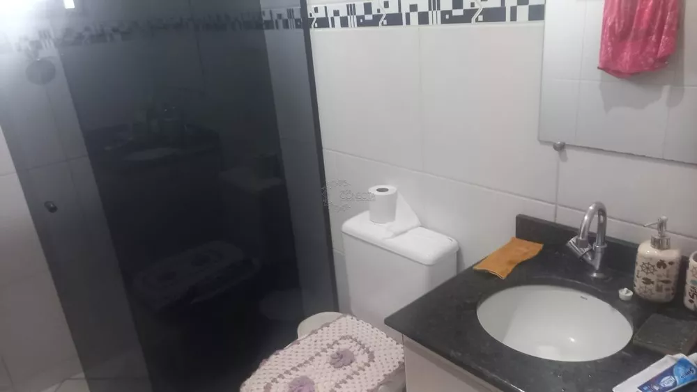 Casa, 3 quartos, 236 m² - Foto 1