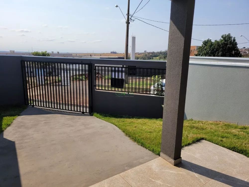 Casa, 2 quartos, 82 m² - Foto 1
