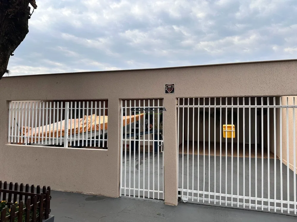 Casa, 3 quartos, 196 m² - Foto 2
