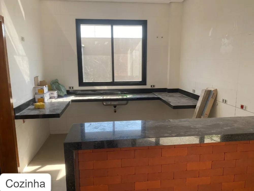 Casa, 3 quartos, 217 m² - Foto 2