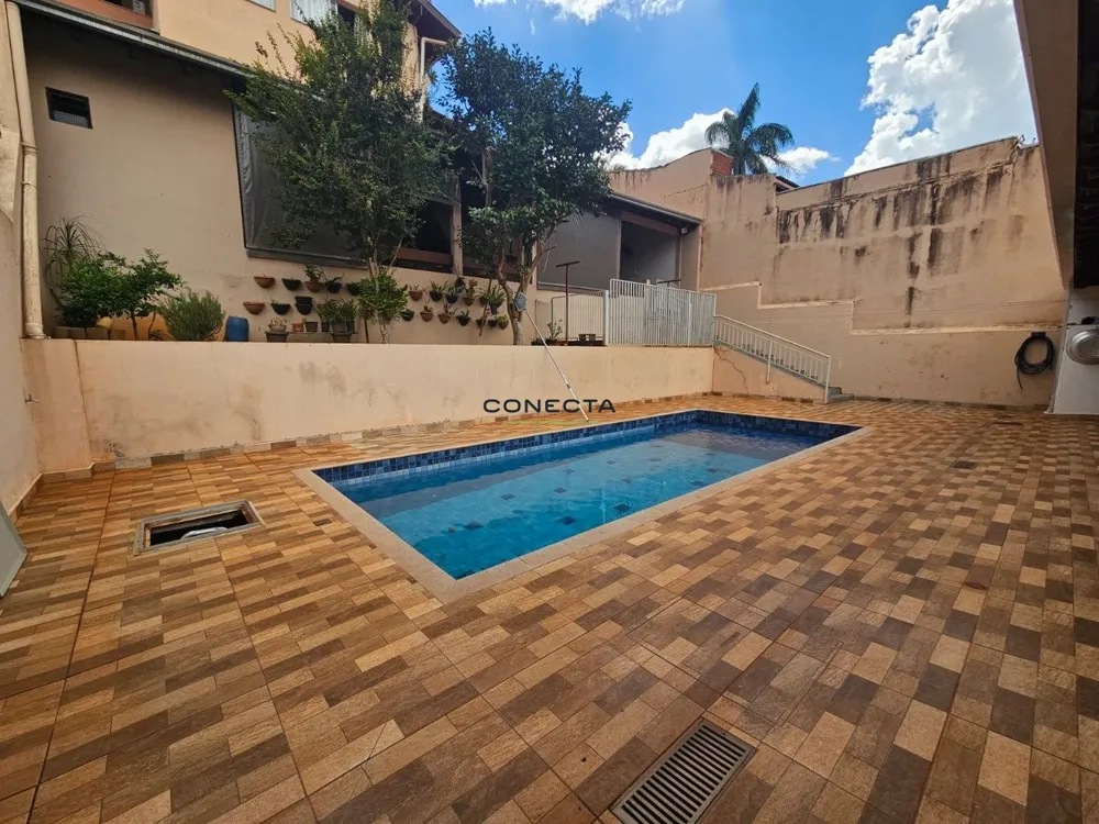 Casa, 4 quartos, 250 m² - Foto 4