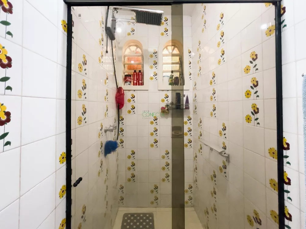 Casa, 4 quartos, 258 m² - Foto 1