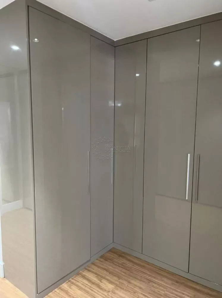Apartamento, 3 quartos, 236 m² - Foto 2