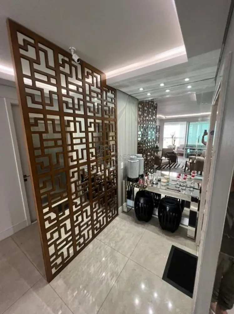 Apartamento, 3 quartos, 236 m² - Foto 2
