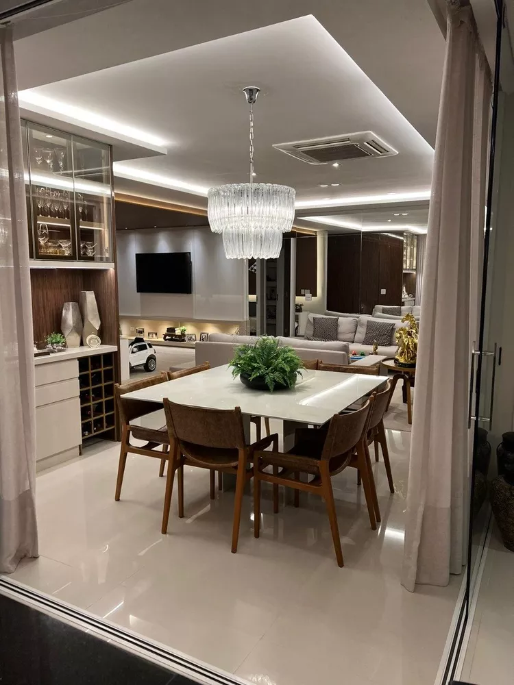 Apartamento, 3 quartos, 245 m² - Foto 2