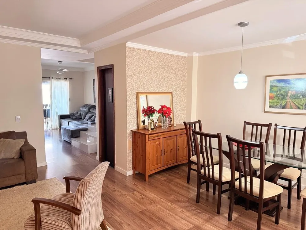 Casa, 3 quartos, 175 m² - Foto 1