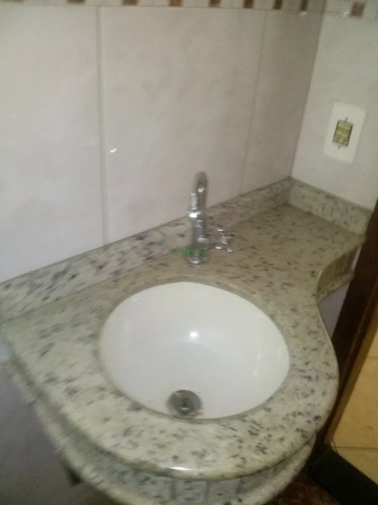 Sobrado, 4 quartos, 218 m² - Foto 1