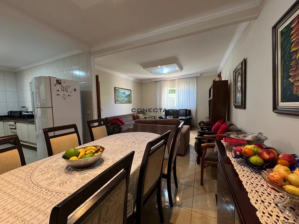 Casa, 3 quartos, 158 m² - Foto 3