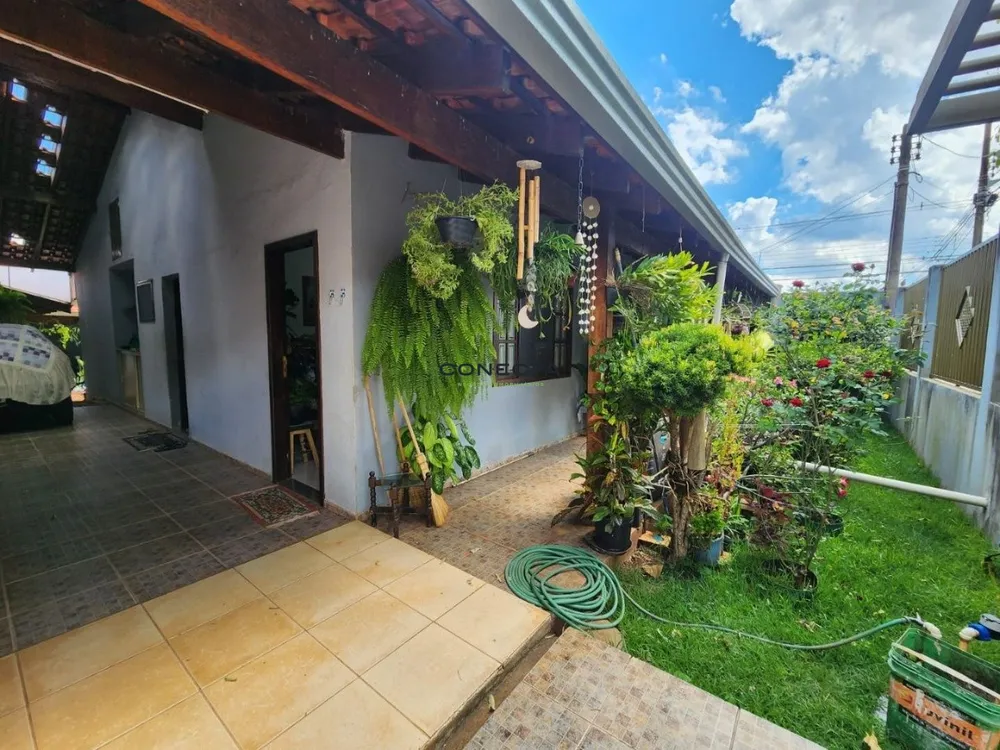 Casa, 3 quartos, 208 m² - Foto 1