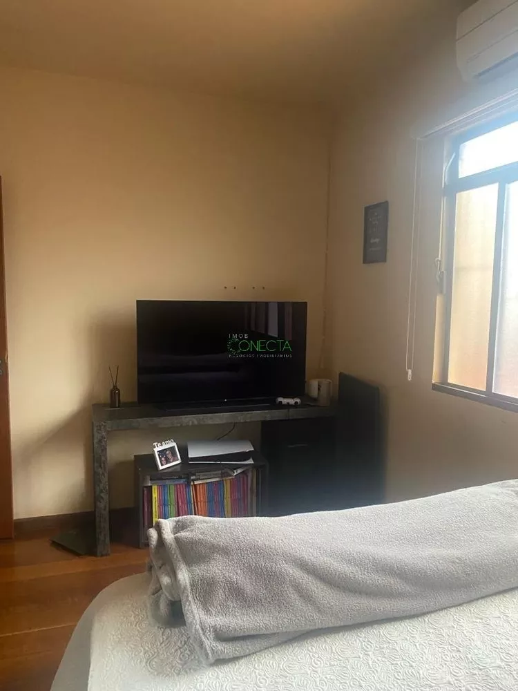 Casa, 4 quartos, 264 m² - Foto 2