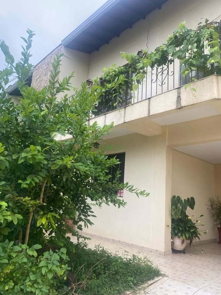 Casa, 4 quartos, 264 m² - Foto 1