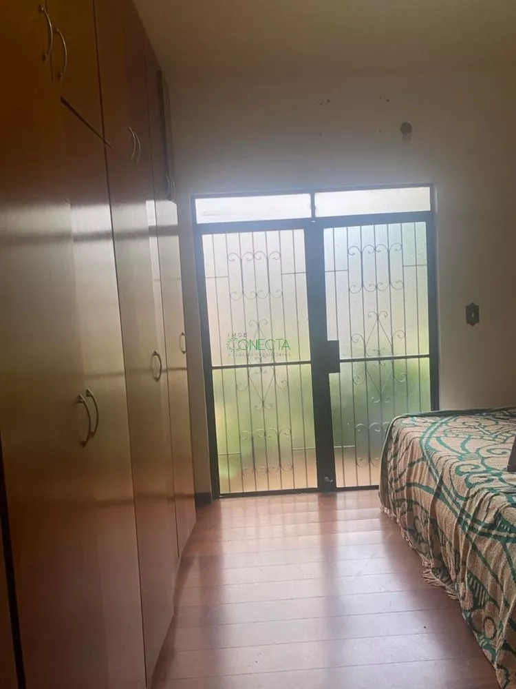 Casa, 4 quartos, 264 m² - Foto 3