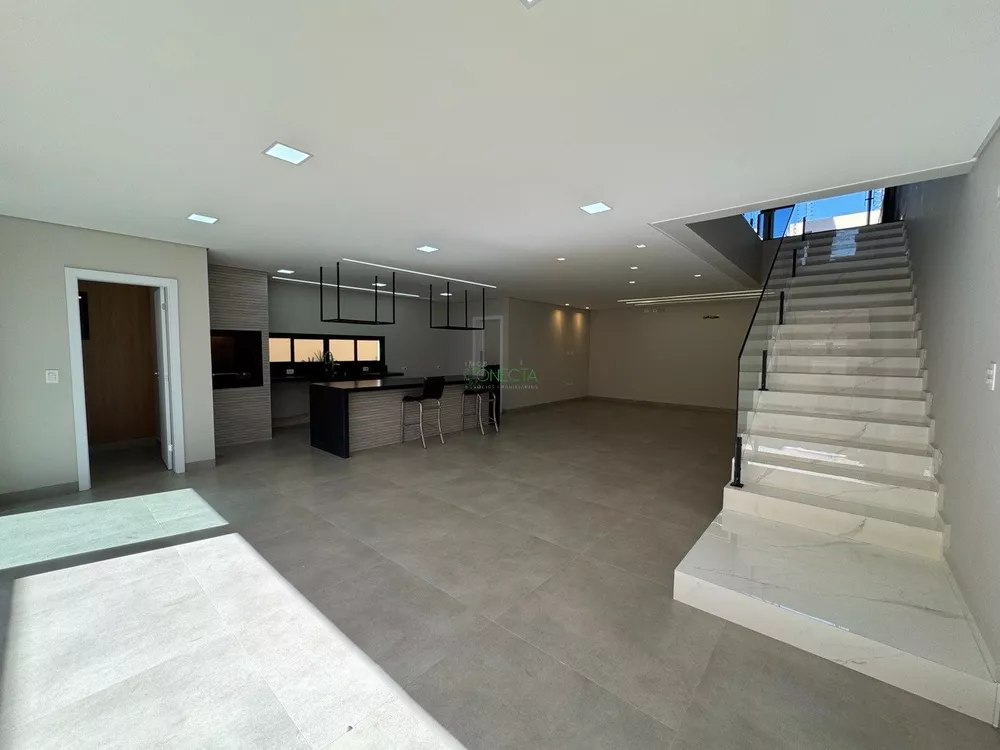 Casa, 3 quartos, 226 m² - Foto 1