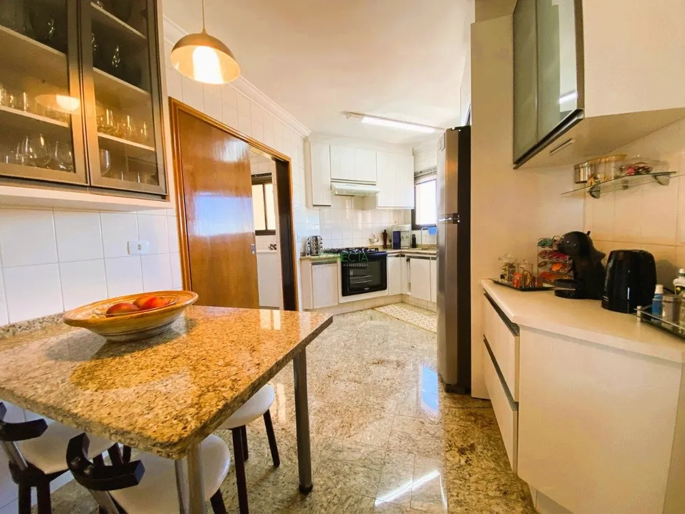 Apartamento, 3 quartos, 242 m² - Foto 8