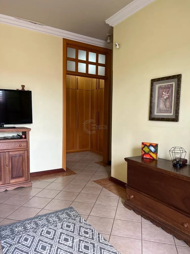 Casa, 3 quartos, 310 m² - Foto 4