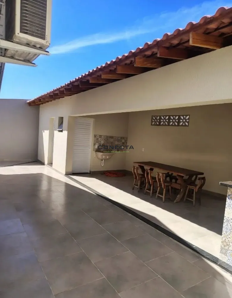 Casa, 3 quartos, 230 m² - Foto 2