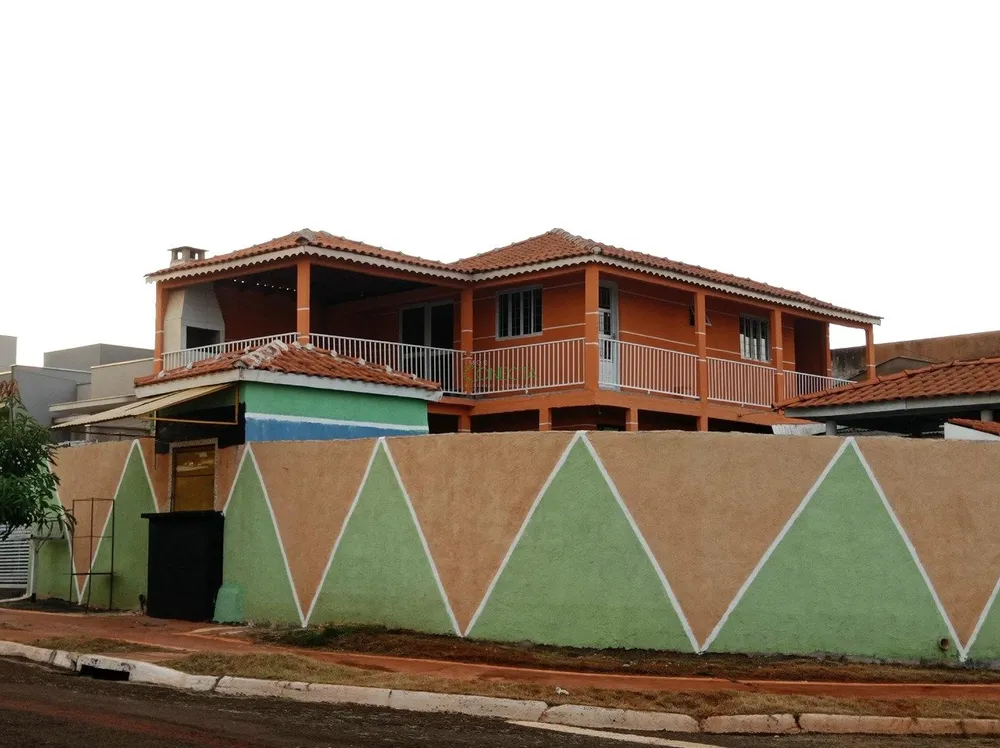 Casa, 4 quartos, 200 m² - Foto 1