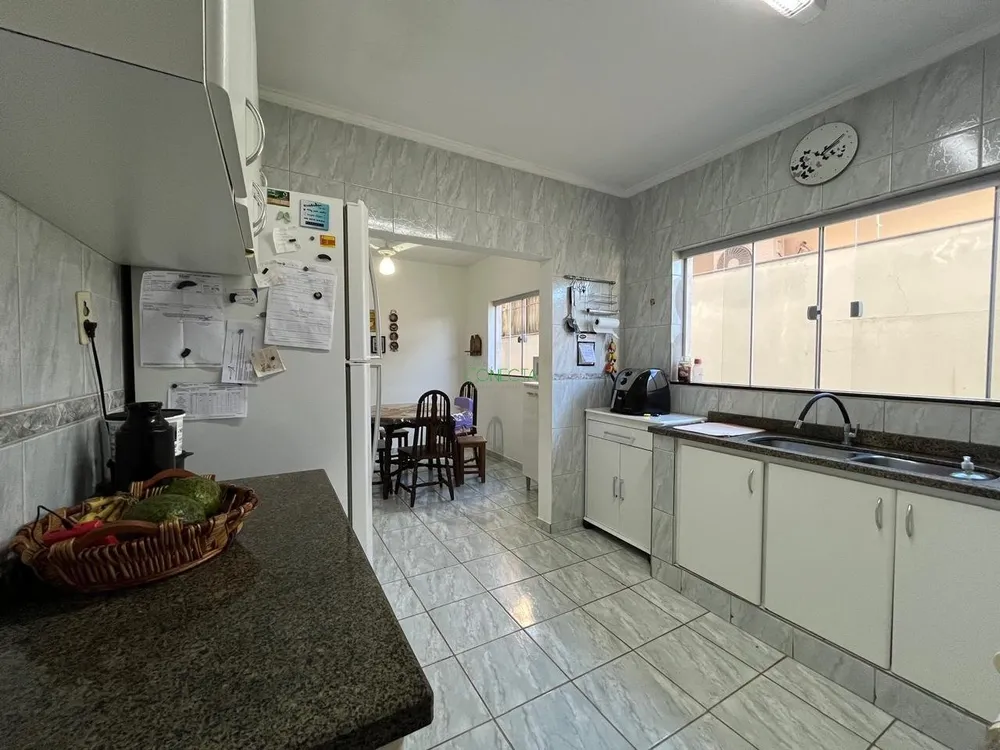 Casa, 5 quartos, 300 m² - Foto 8