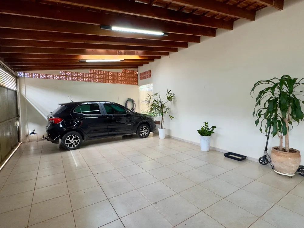 Casa, 4 quartos, 194 m² - Foto 2