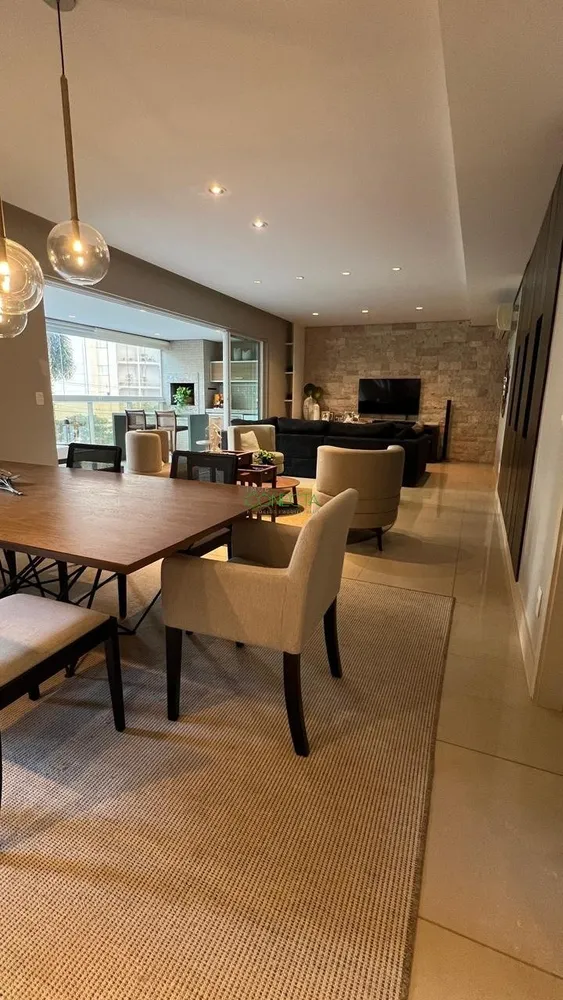 Apartamento, 3 quartos, 215 m² - Foto 1