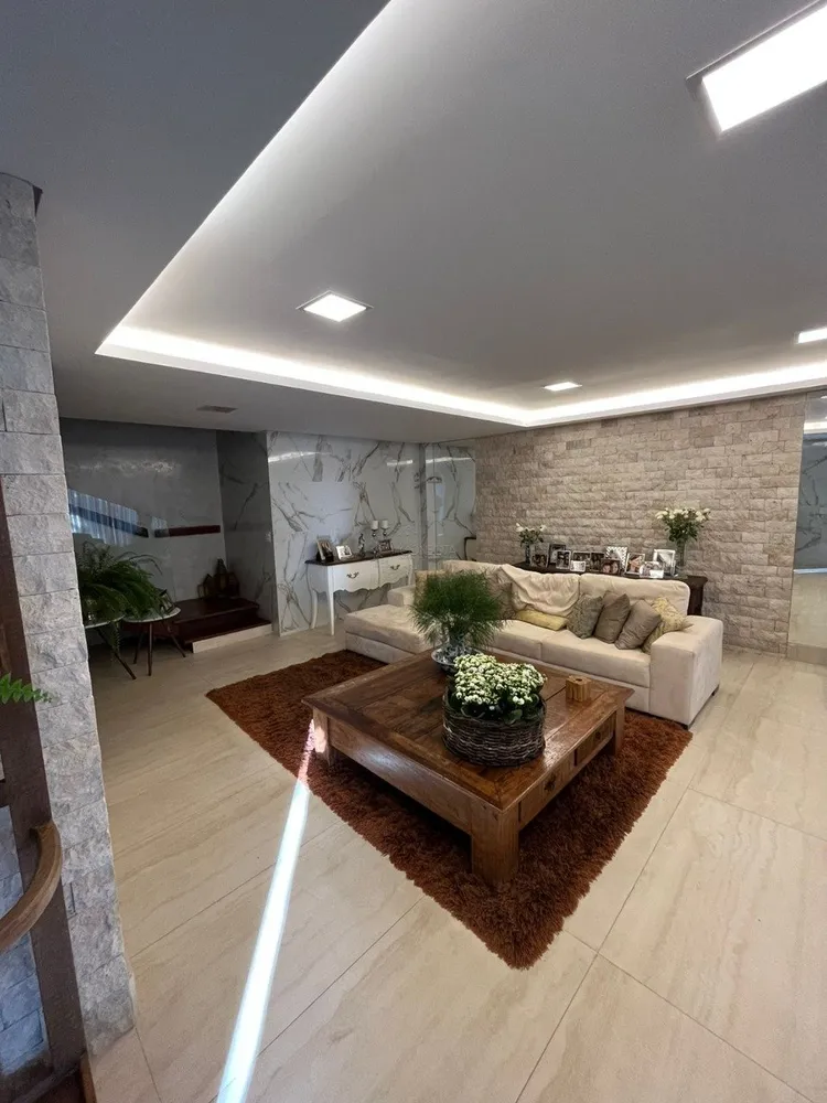 Casa, 4 quartos, 325 m² - Foto 2