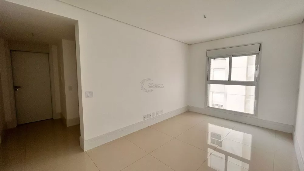Apartamento, 3 quartos, 214 m² - Foto 3