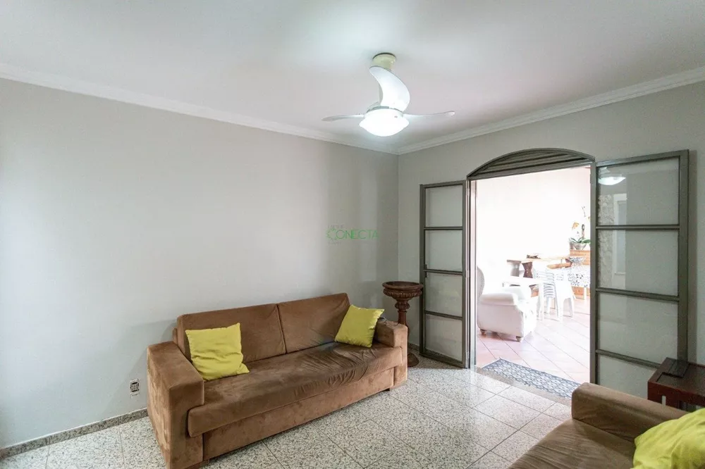Sobrado, 4 quartos, 288 m² - Foto 1