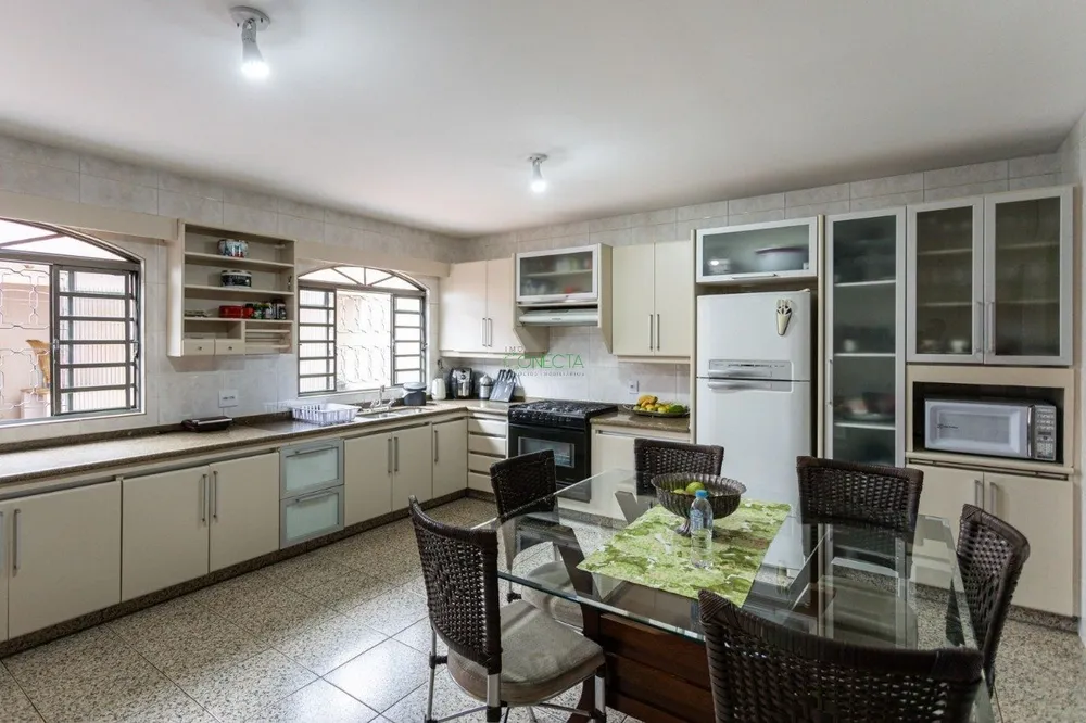 Sobrado, 4 quartos, 288 m² - Foto 4