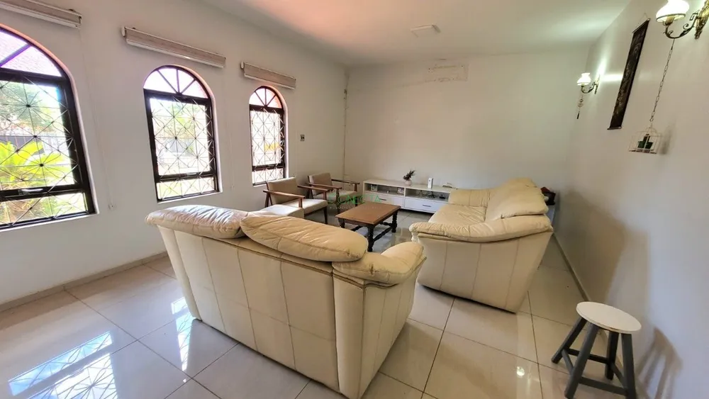 Casa, 3 quartos, 201 m² - Foto 2