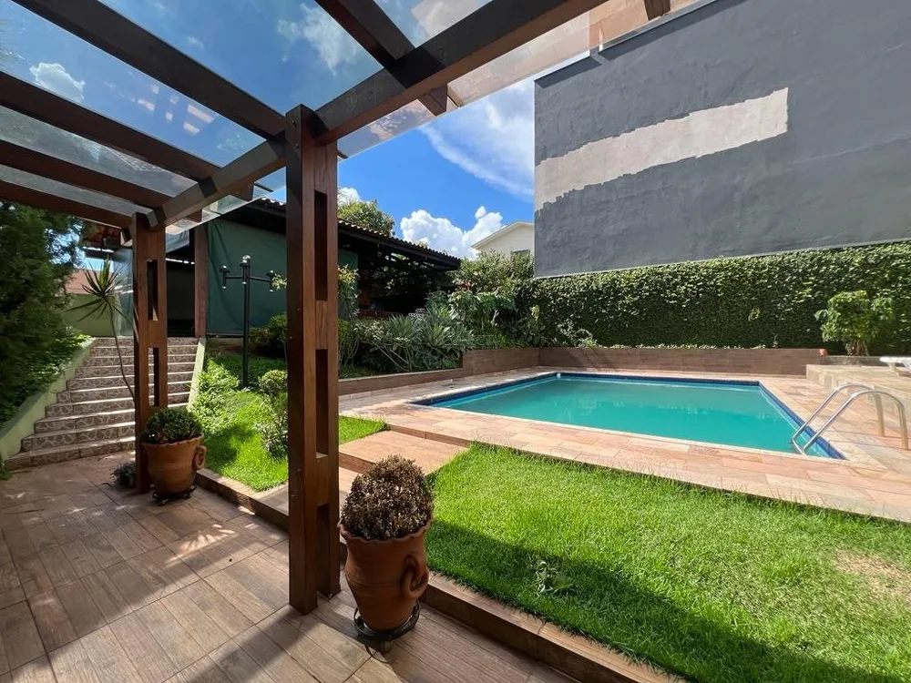 Casa, 3 quartos, 303 m² - Foto 1